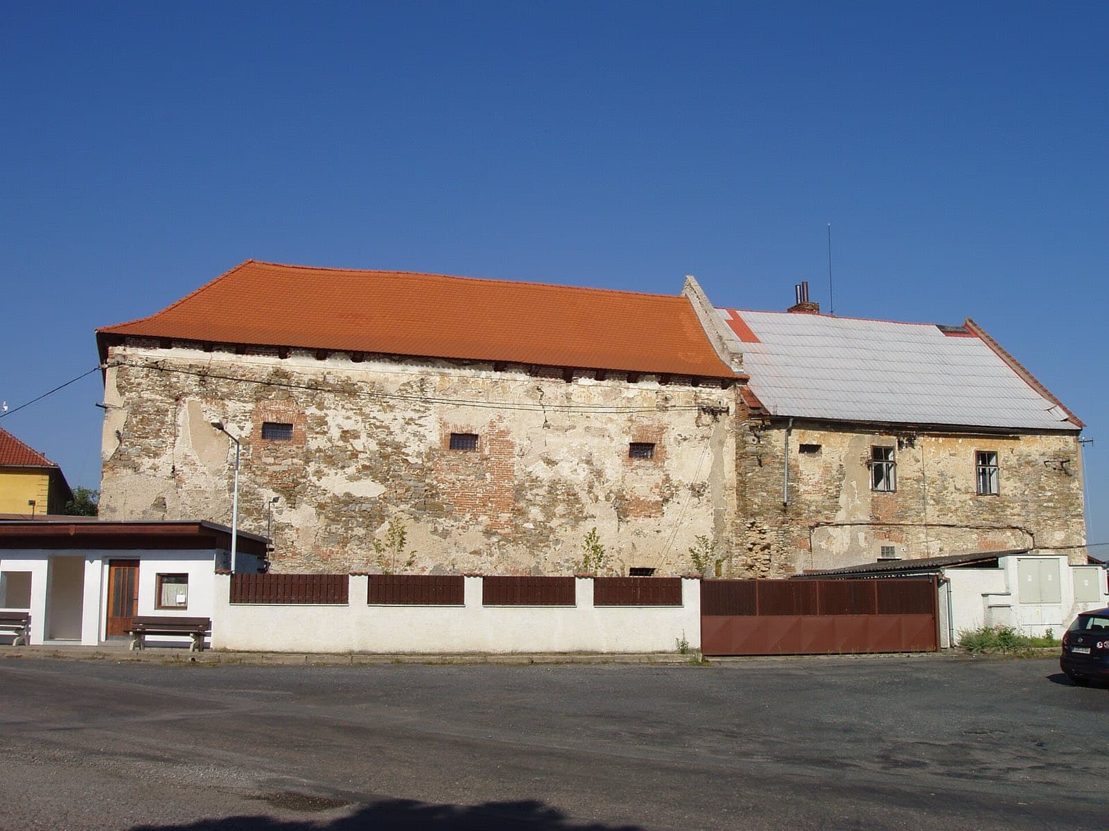 Tvrz Nebovidy