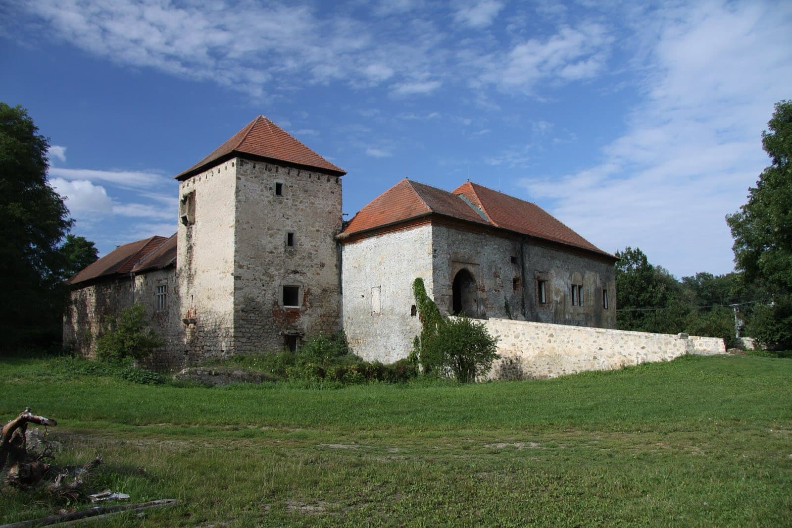 Horní tvrz Kestřany