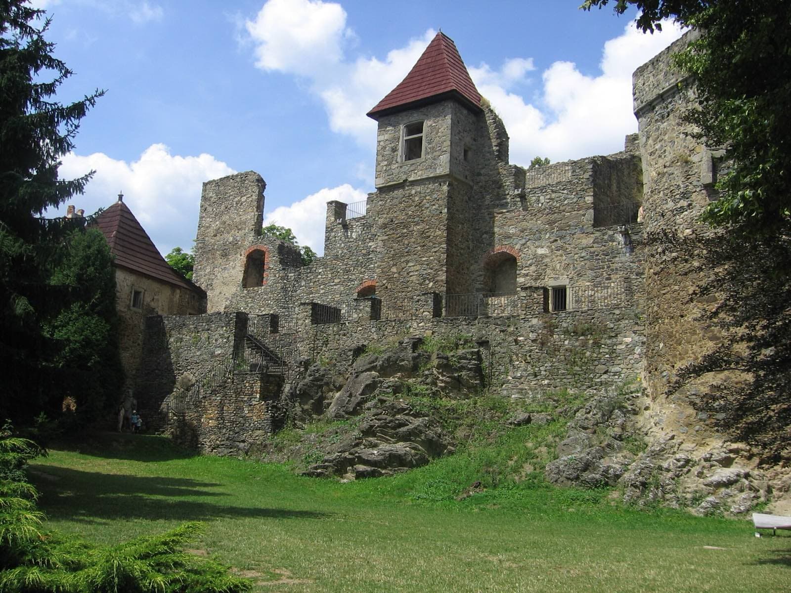 Hrad a zámek Klenová
