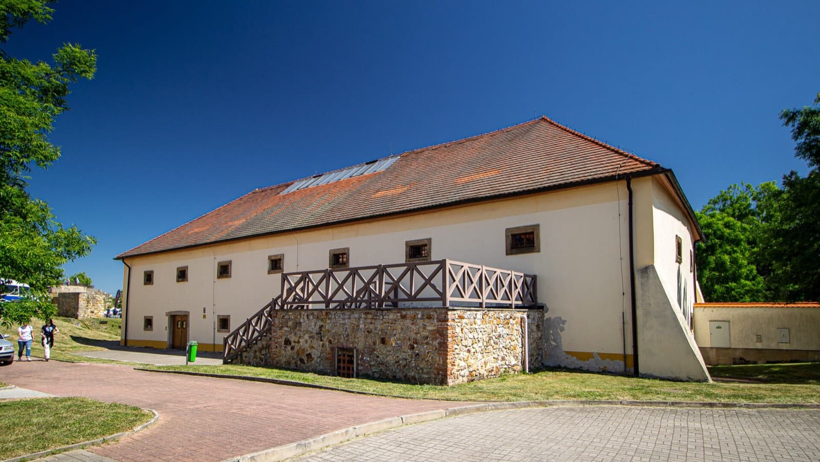 Tvrz Dubeč