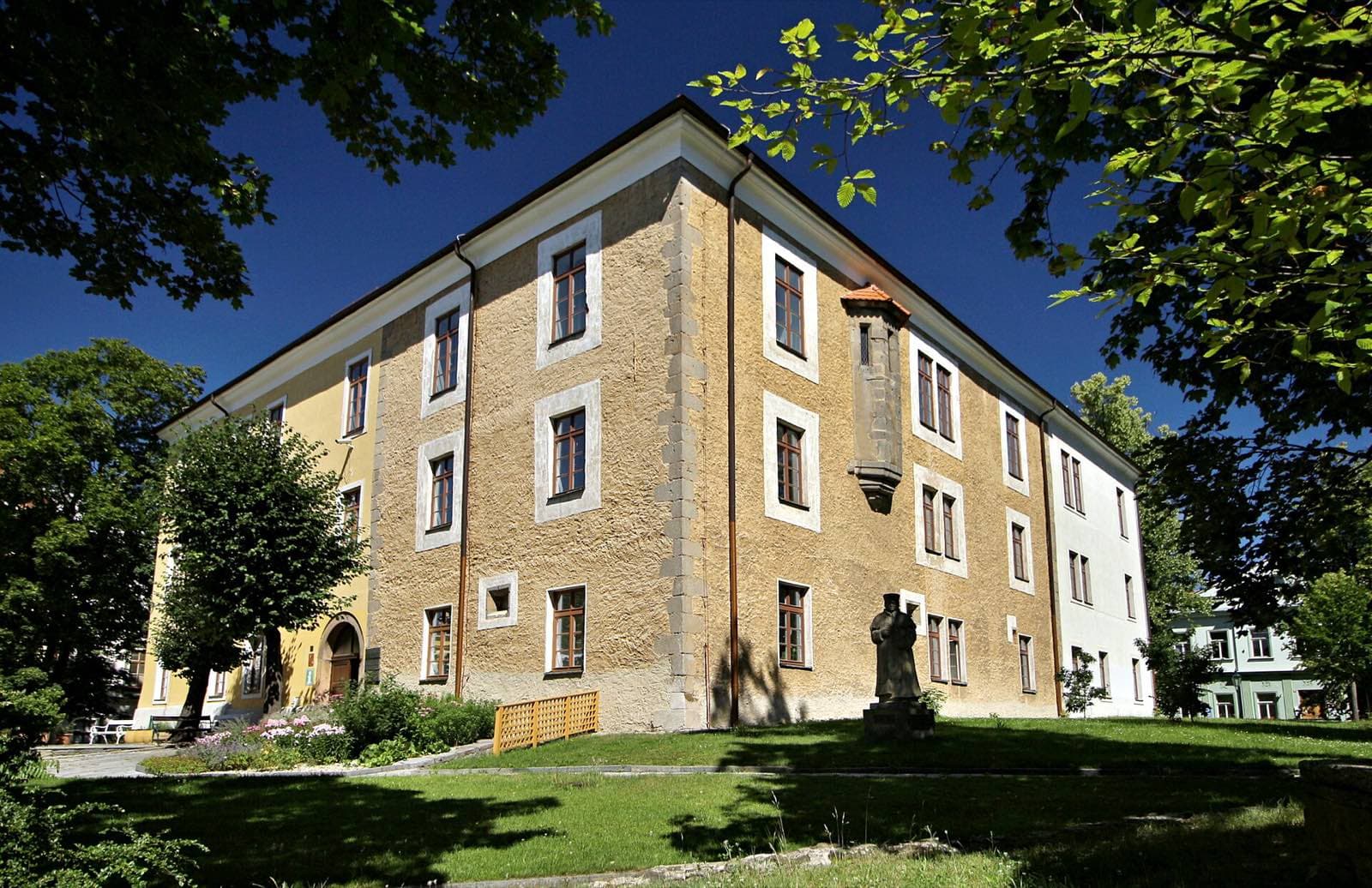 Zámeček Ernestinum