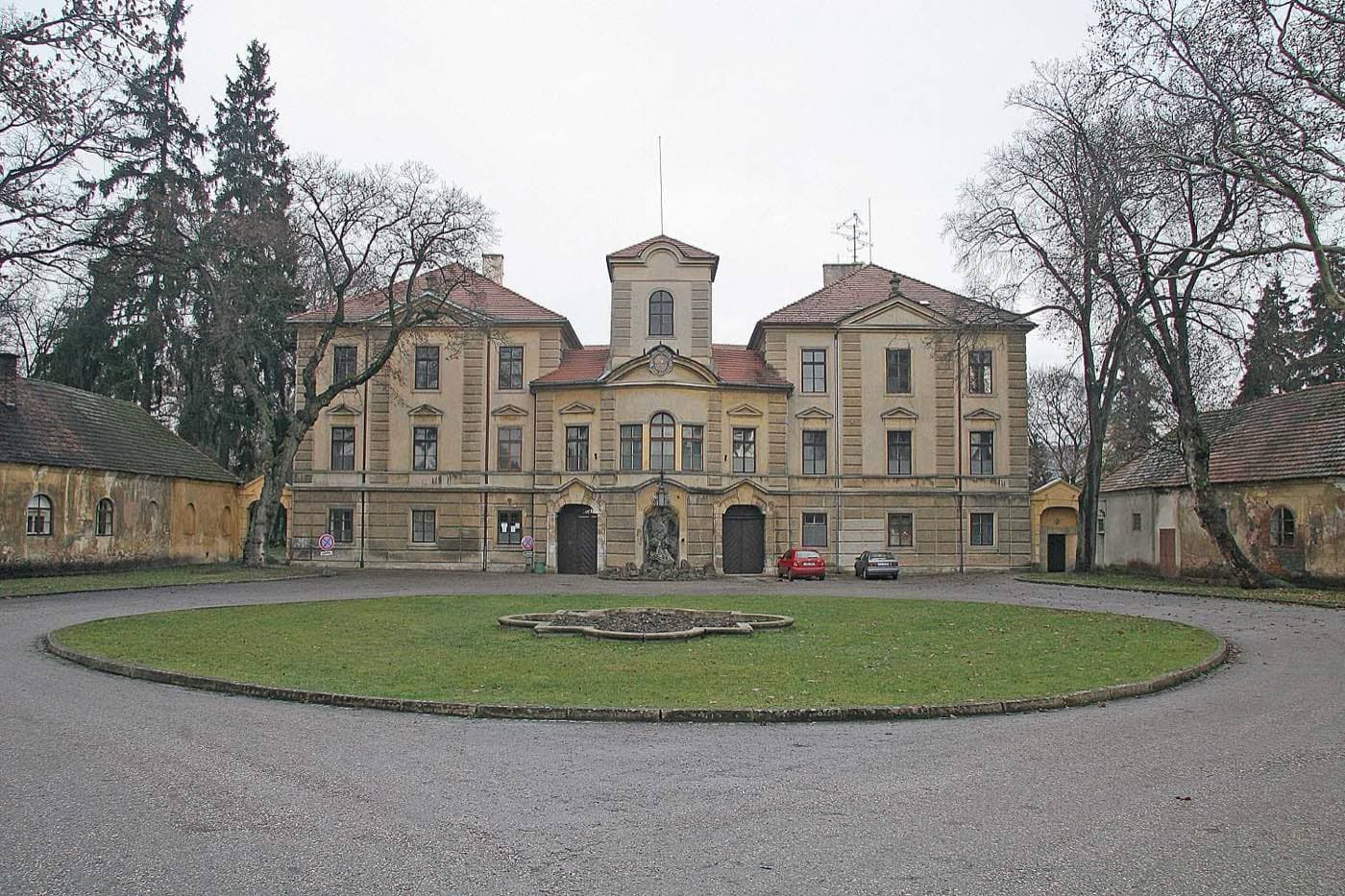 Zámek Lázně Bělohrad