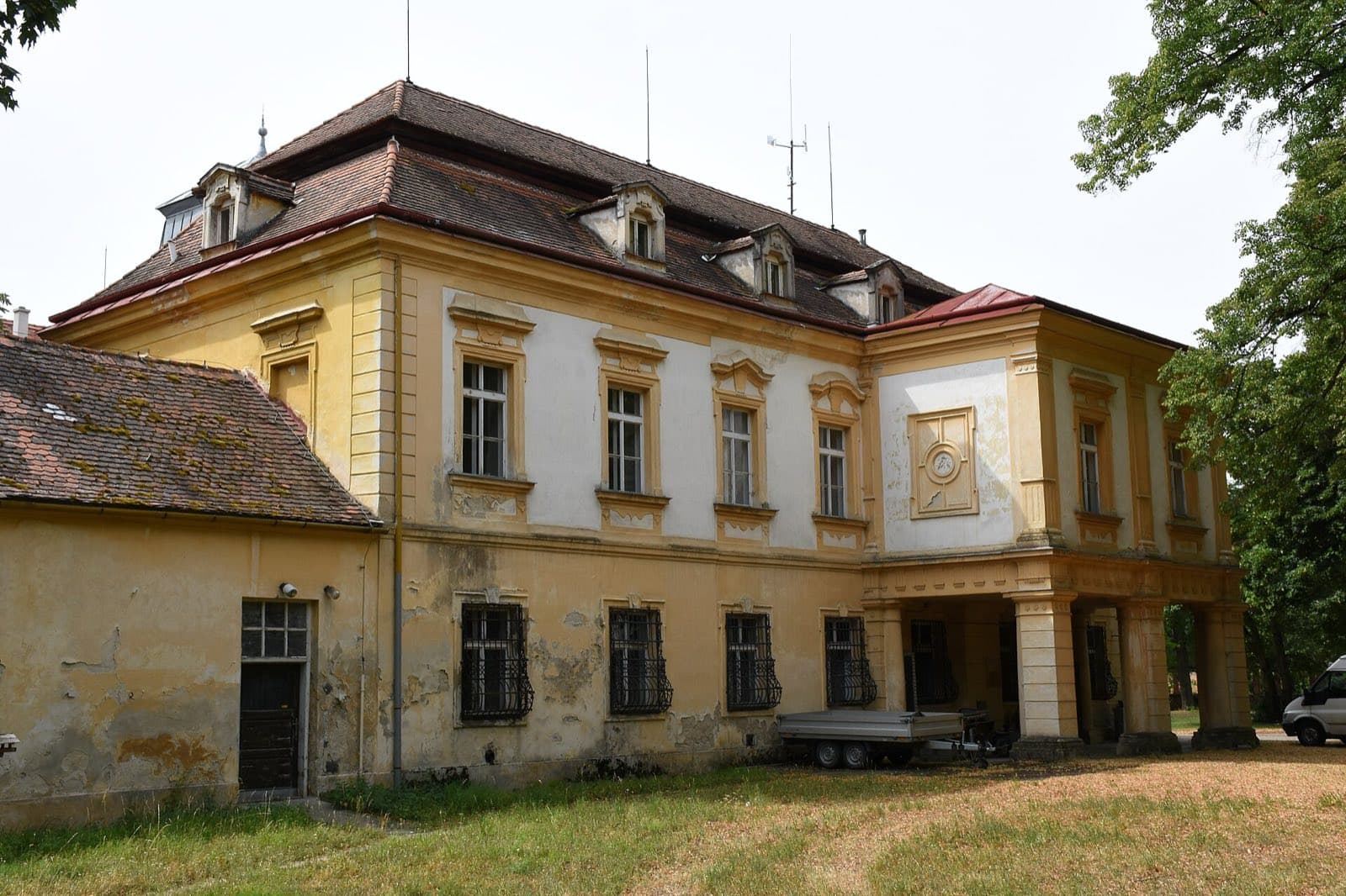 Zámek Lechovice