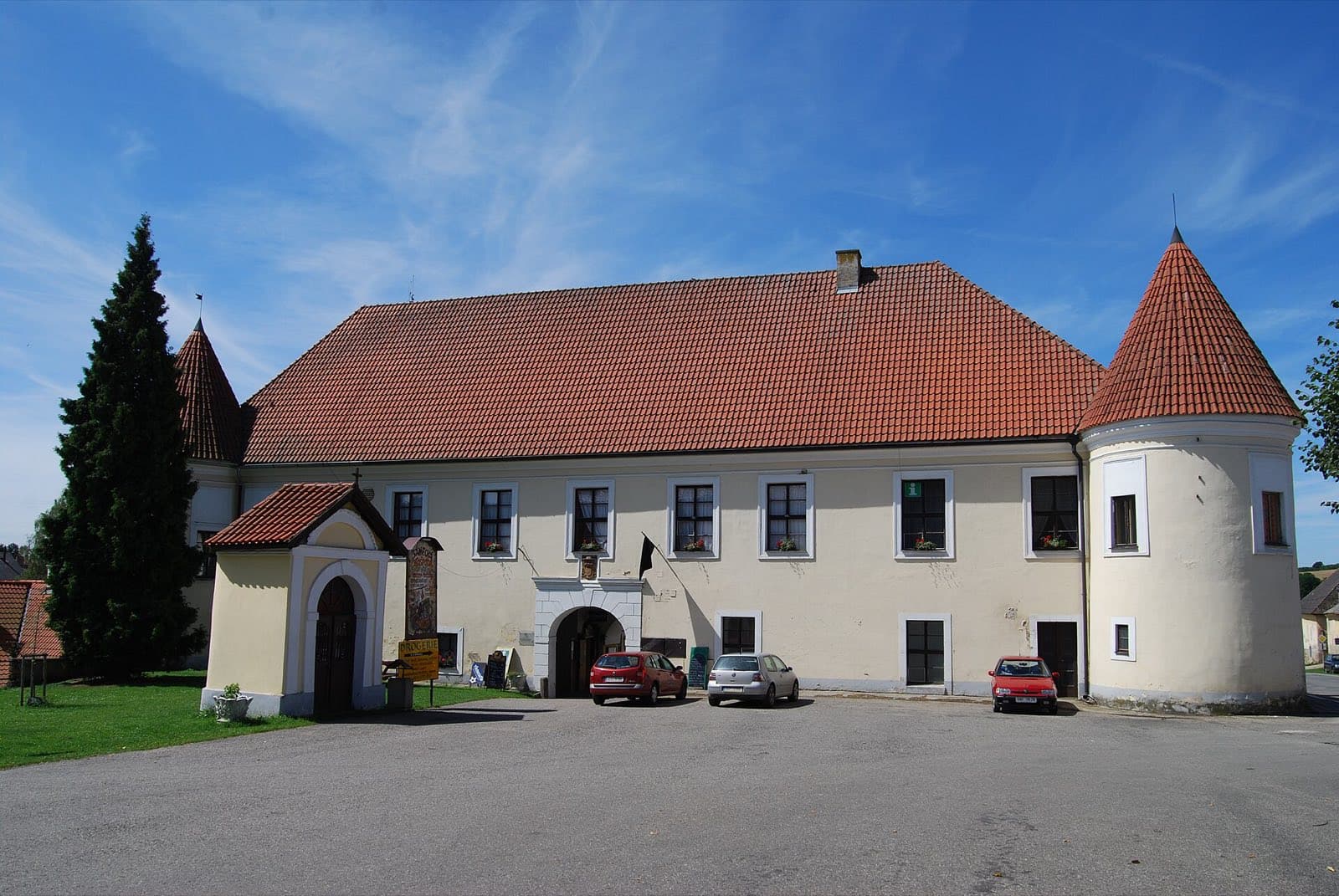 Zámek Louňovice pod Blaníkem