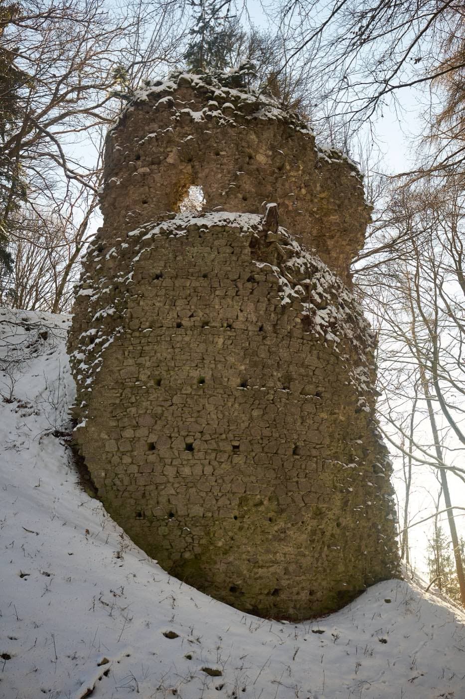 Zřícenina hradu Kynžvart