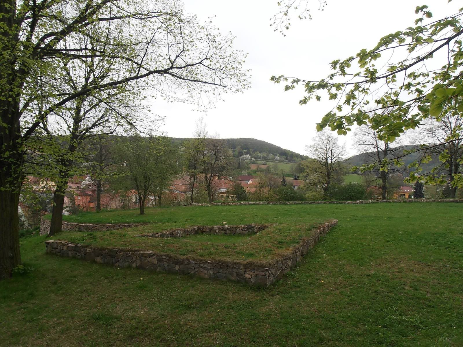 Zřícenina hradu Lelekovice